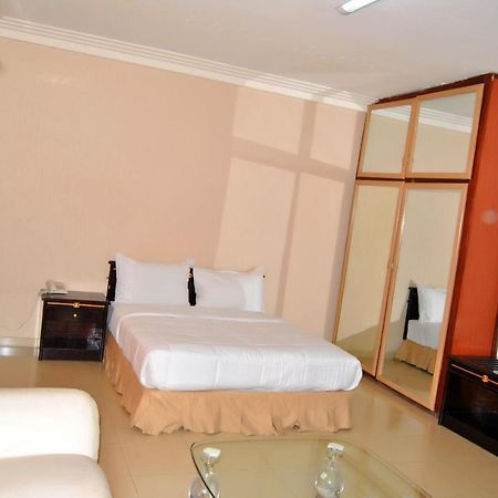 Riviera Hotel Benin Cotonou Exteriör bild