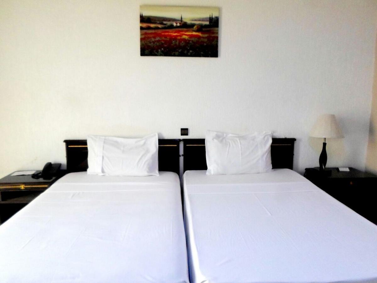 Riviera Hotel Benin Cotonou Exteriör bild