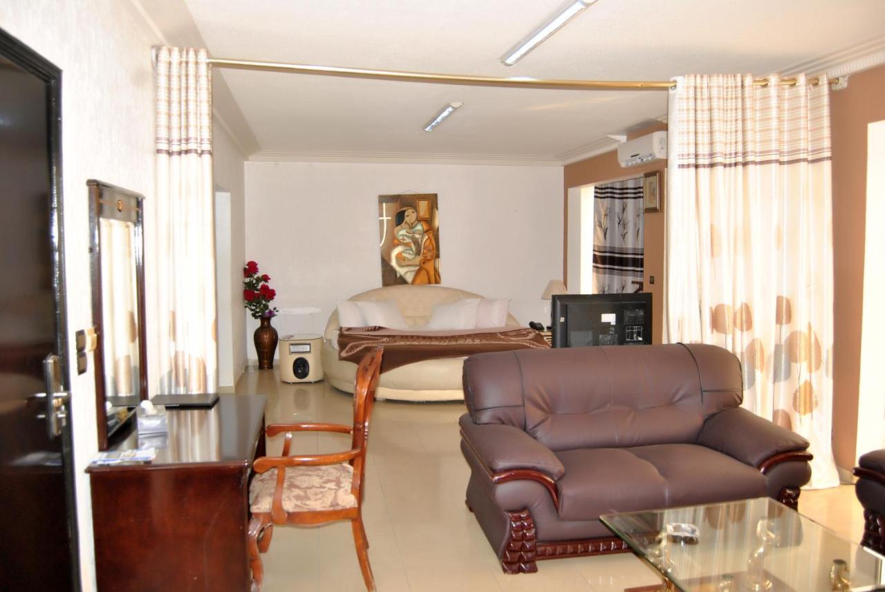 Riviera Hotel Benin Cotonou Exteriör bild