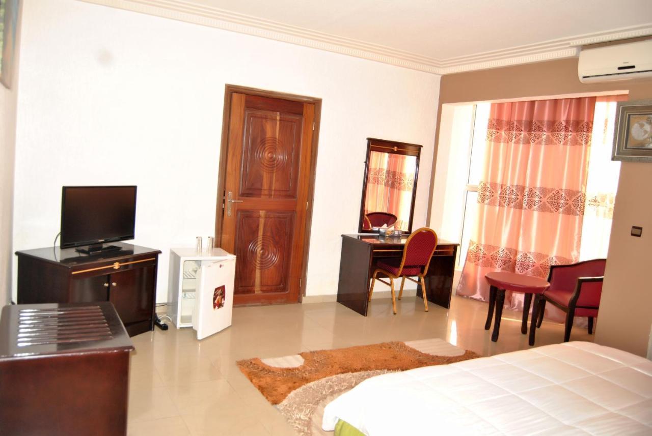 Riviera Hotel Benin Cotonou Exteriör bild